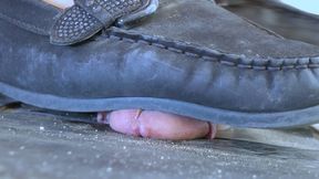trampling video: MB205 CBT-Dirty bare feet and black slipper