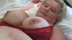 mature bbw video: Curvy mature bbw granny drilling her pussy using toy