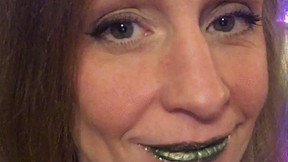 lipstick video: GREEN LIPS WITH GOLD