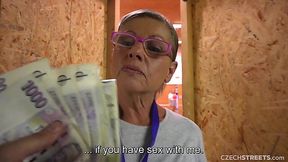 czech video: mature woman fuck for money