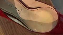 shoe video: Walk in cummed Highheels