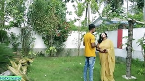 bengali video: Indian Hot Bhabhi Sex with Unknown Young Boy! Plz Cum Inside