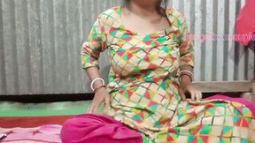 bengali video: Hot bengali Hottie xxx modal tumpa enjoying sex by putting her finger on her twat.