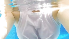 swimming video: ????SEXY mother I'd like to fuck in soaked shirt underwater