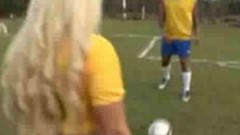 football video: Brazilian football girl 1
