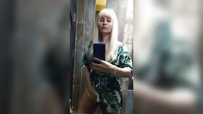 public masturbation video: She get vulgar, squirt at café