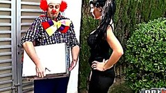 clown video: Suhaila Hard se monta una fiesta con el payaso Pitiklin