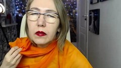 masturbation solo video: Mature Woman masturbate on chair