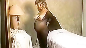 pregnant video: Pregnant progress 3 - 6 - 9 moons Kitty Kathy