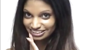 desi teen video: A pretty Indian girl gets had intercourse until she gets a facial