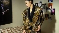 japanese fetish video: Asian lesbian licks her friends pussy