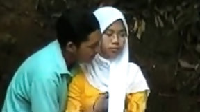 malaysian video: malay-skodeng awek tudung hijab putih romen