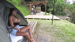 colombian video: Glamping V.I.P sexo al aire libre (soldier long dick y Mariana Martix)