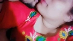 indian kissing video: Desi cute girl kissing passionate