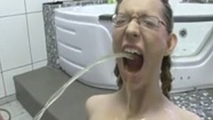 piss drinking video: Pee addict getting golden shower