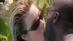 jamaican video: White Wife meets Black lover in Jamaica - video 1