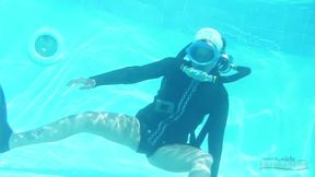 underwater video: 206 - Froggirl Candy Underwater (720p)