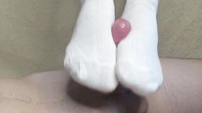 sockjob video: Nice Toes Bae Jerks Off Dick Inside White Socks!