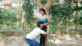 indian amateur wife video: Sex into the Park