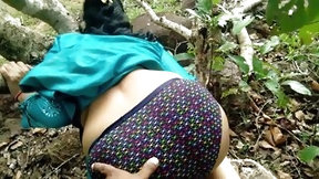 asian in public video: Jungle me babhi ka mutna or chudayi dono ek sath