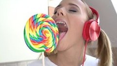 lollipop video: Teen licks an old cock like a tasty lollipop