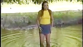 mud video: Ariel in the mud
