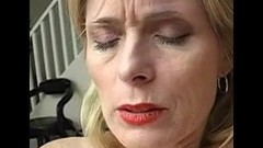 female orgasm video: old slut orgasm