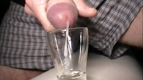 cum drinking video: Sexy chick is swallowing sperm from glass