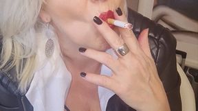 cigarette video: Smoker Mummy shows you her lovely Marlboro Red 100 chain smoke with close up sequences of her glossy red lips and sexy smoker face