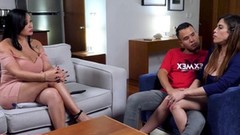 mexican hot mom video: Hijastro y su novia convencen a Pamela Rios de unírseles y hacer un trío en el motel