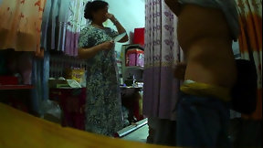 chinese video: The curtain shop aunt Flashing