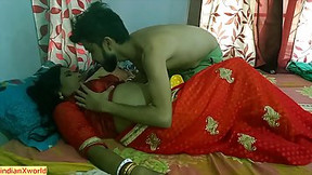indian hd video: Insatiable Indian woman is cheating on her husband with a younger guy and moaning while cumming
