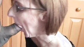extreme deepthroat video: SIe hatte noch nie so einen kleinen Schwanz im Mund