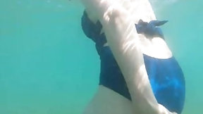 swimsuit video: mother I'd like to fuck in swimsuit with large Titties Masturbates in the Sea
