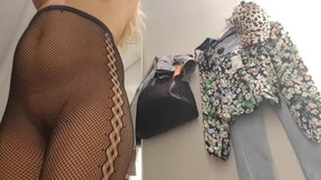 changing room video: Public masturbation in changing room-Super hot girl