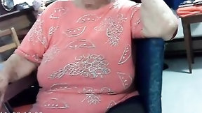 braless video: Braless 85+ Granny with astounding hangers
