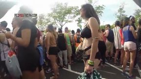 festival video: Candid amazing cock in pussy crazed wet teennie chick booty jiggle at outdoor festival