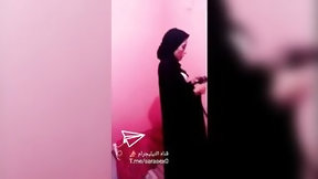 arab video: شرموطه مصريه بتضرب سبعه ونص وحبيبها يصورها