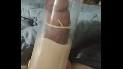penis pump video: pumpingg myy cockk 2