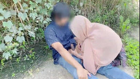 desi in homemade video: Hijab desi girl fucked in jungle with her boyfriend