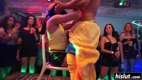 public video: Club babes know how to swing